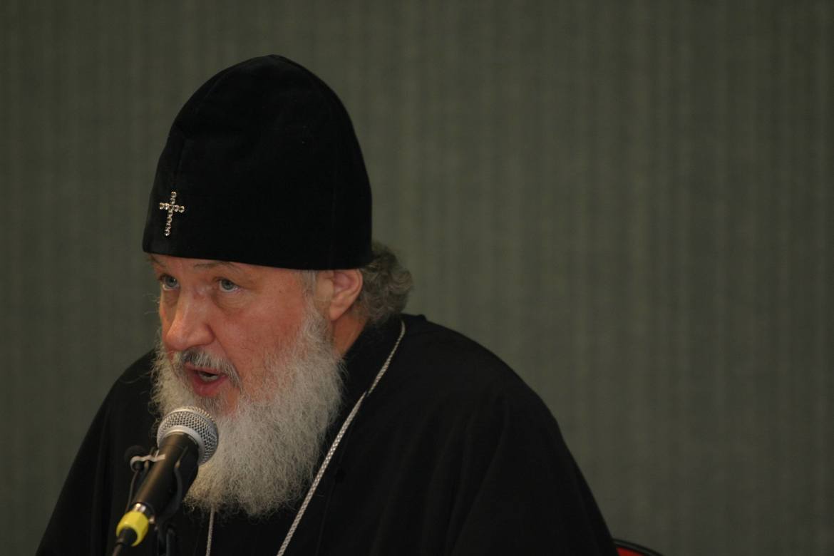 Patriark Kirill leier den russisk-ortodokse kyrkja som mislikar minoritetar.