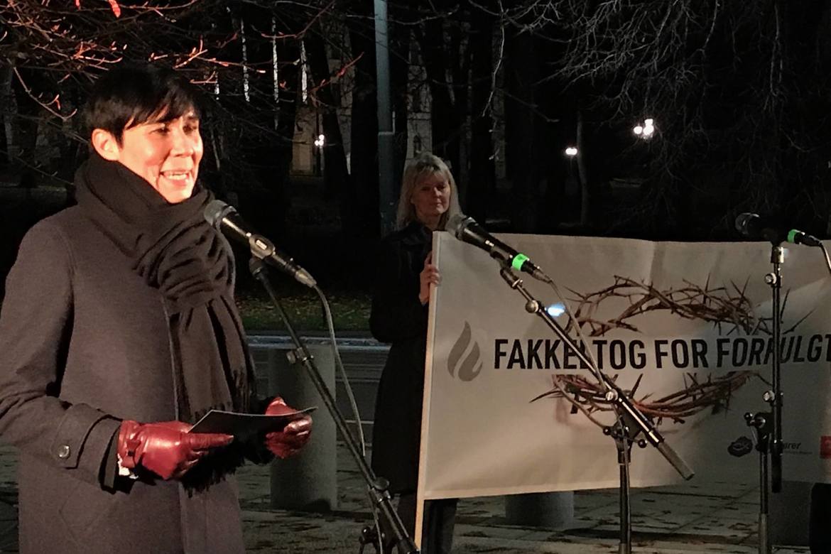 Ine Marie Eriksen arrangerte den første nasjonale konferansen om trosfrihet og tok deretter mot et fakkeltog for forfulgte.