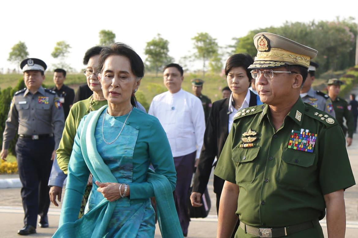 Aung San Suu Kyi er avsatt av hæren.