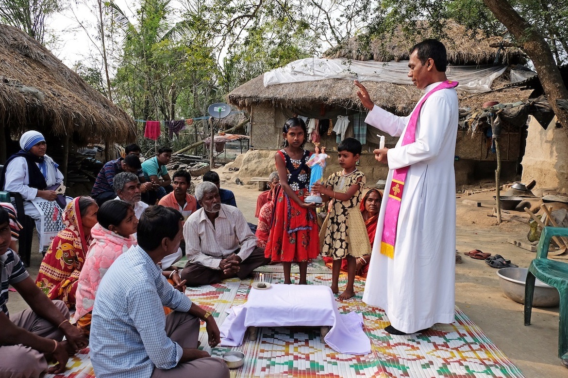 Kristne feirer gudstjeneste i Vest-Bengal i India. Vest-Bengal registrerte i fjor ikke et eneste angrep på kristne, motsatt mange andre delstater.