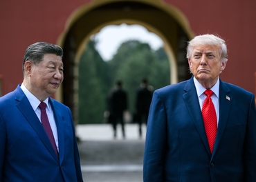 Xi Jinping tok imot Donald Trump i Kinas hovedstad Beijing 14. mai i år. Nå kommer Xi til Washington DC.