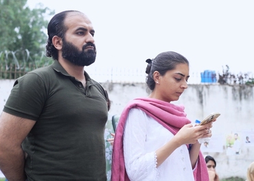 Imaan Zainab Mazari og ektemannen Hadi Ali Chattha