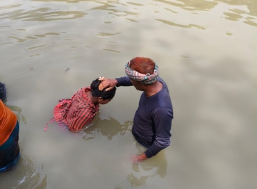 Dåp hos vår partner i Bangladesh.