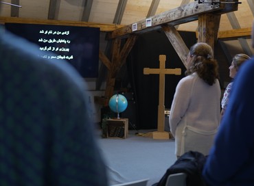 En iransk kvinne som har konvertert til kristen tro. Foto: Pars Theological Center