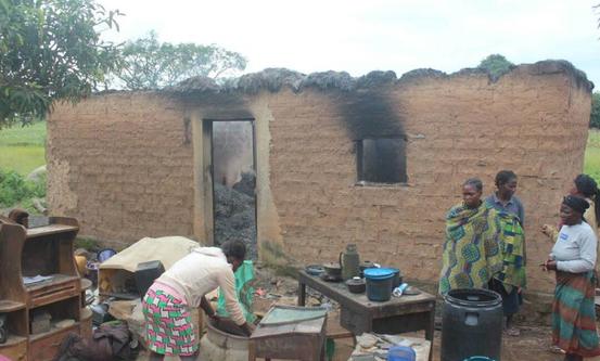 Nedbrent hus etter angrep. Foto: World Watch Monitor