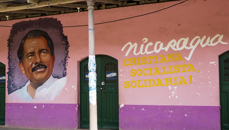 Daniel Ortega som en gang var frigjøringshelt, gjør alt han kan for å knuse frie kirker og stoppe munne på alle kritikere.