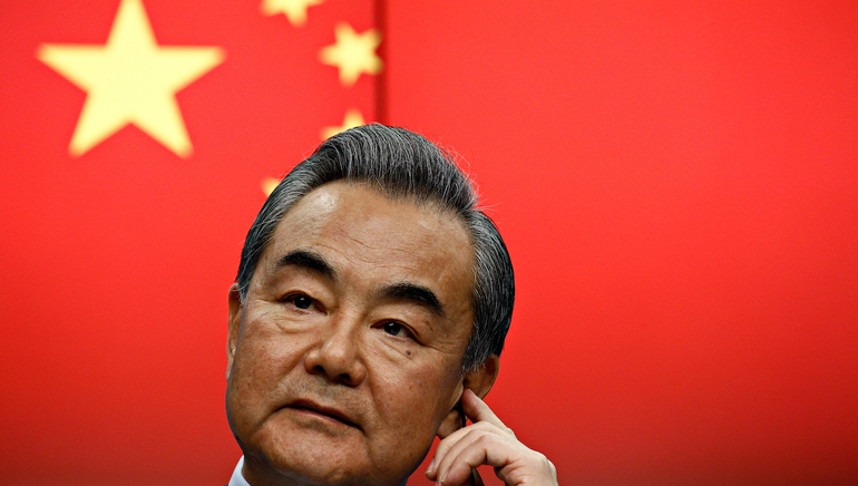 Utanriksminister Wang Yi er ein av toppmennene i Kina. Måndag kjem han til Oslo for å møta statsminister Jonas Gahr Støre og utanriksminister Espen Barth Eide.