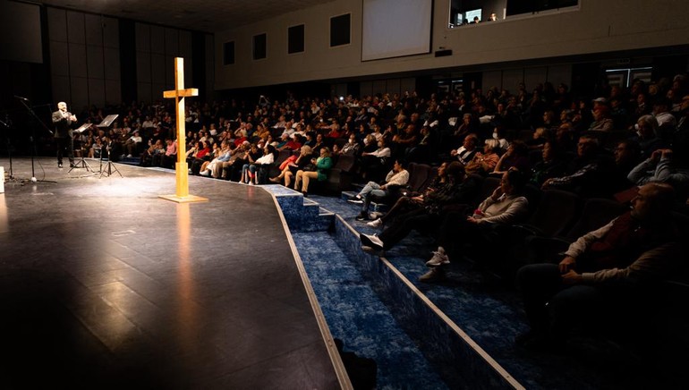 Lokalt i Antalya opplever den evangeliske kyrkja godt samarbeid med styresmakter. Men også der kjem det stygge trugsmål over telefon og i sosiale media.