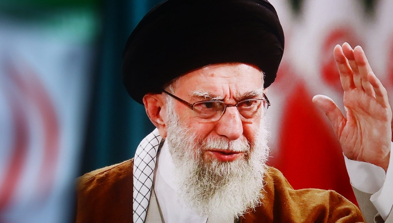 Irans øverste leder, ayatolla Ali Khanei, er drept i et amerikansk-/israelsk rakettangrep.